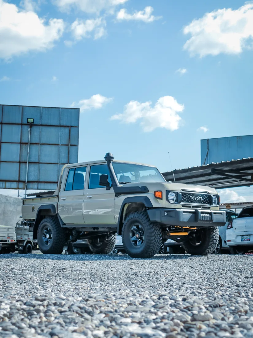 Toyota LAND CRUISER